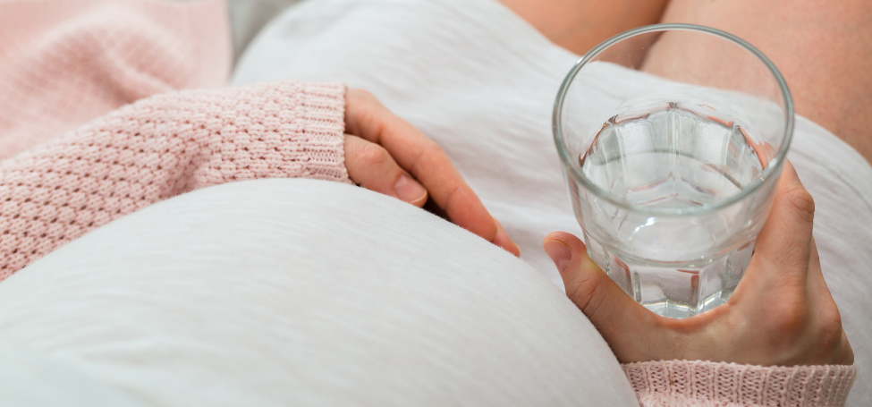 4 Benefits of Water During Pregnancy, Birth and Postpartum