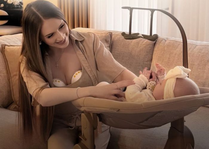 Medela Motion InBra™ Wearable Breast Pump
