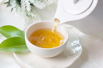Tea is a healthy beverage for breastmilk flow
